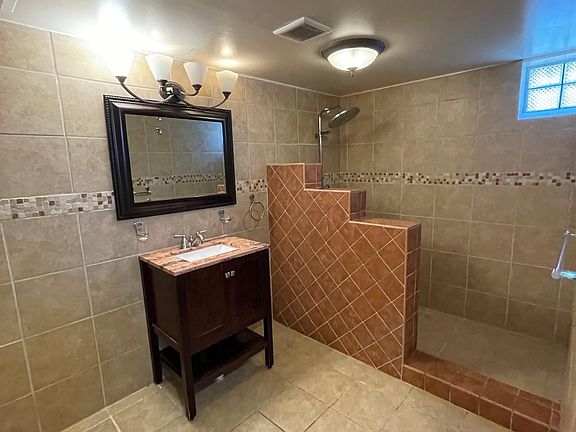 4th image of 7820 Craigleigh Dr