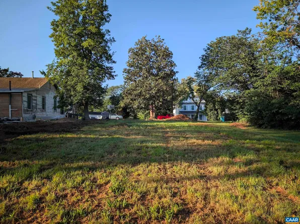 1105 Cherry St, Charlottesville, VA 22902