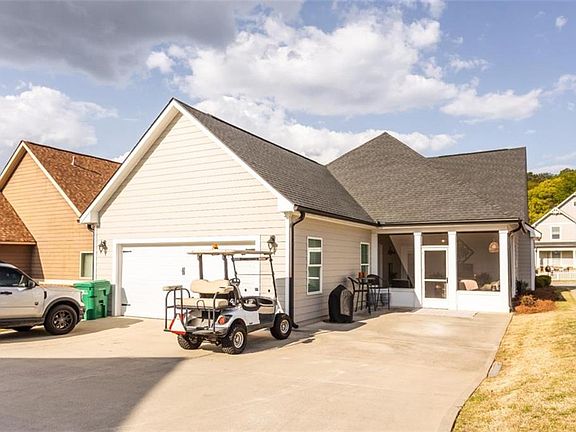 4th image of 124 Tan Yard Rd