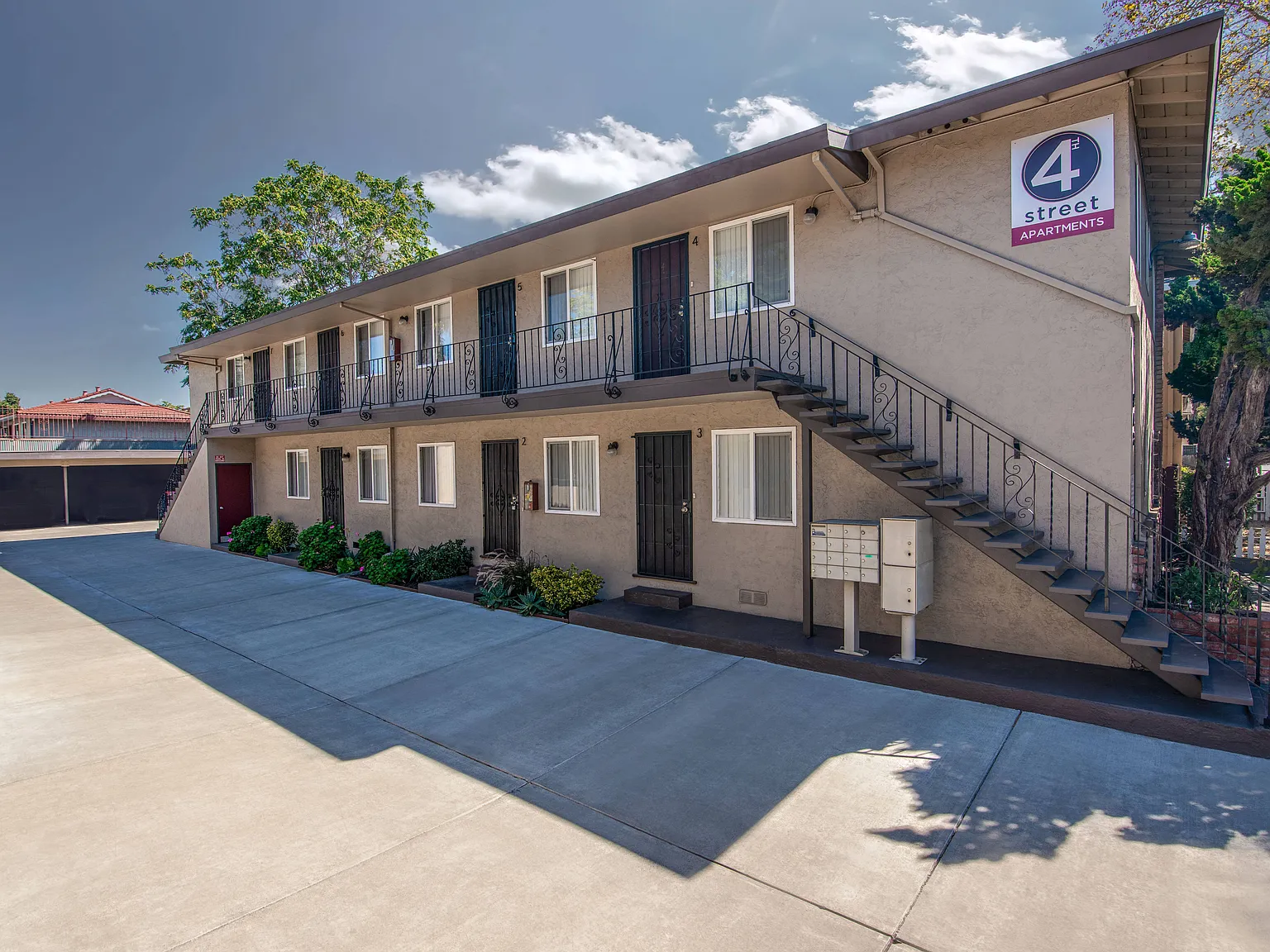 Fourth Street Apartments — Photo 3