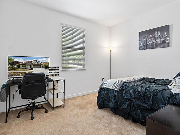4th image of 18272 Dalton Dr