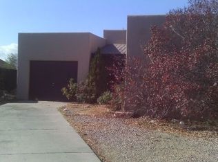 1668 La Cieneguita, Santa Fe, NM 87507