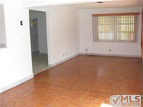 5th image of 3000 SE 1st Pl