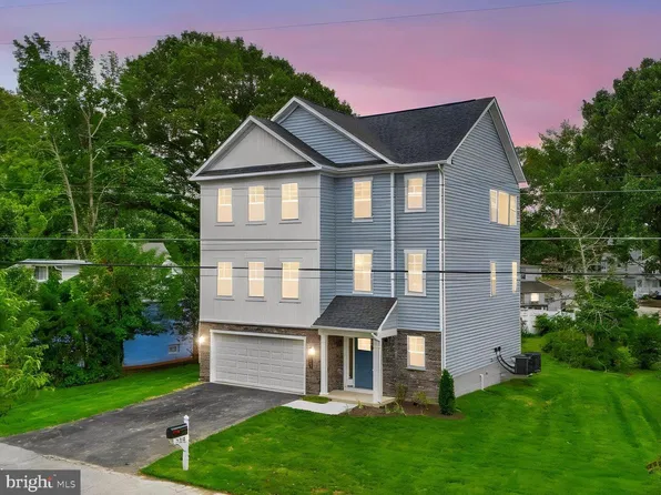 5314 Al Jones Dr, Shady Side, MD 20764