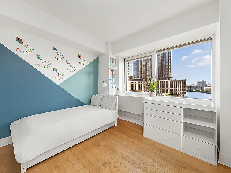 446 Kent Ave #5EE — Photo 8