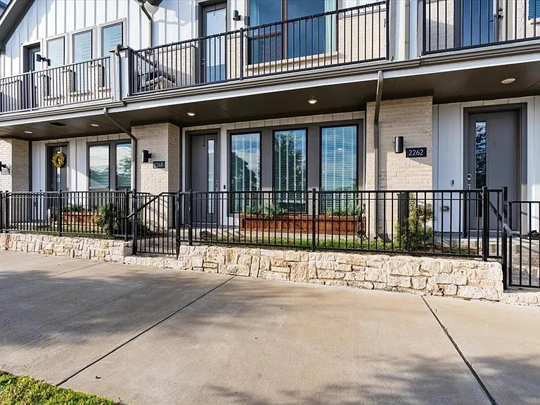 2268 Rook Dr — Photo 13