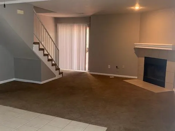 109 SW South Ave, Blue Springs, MO 64014