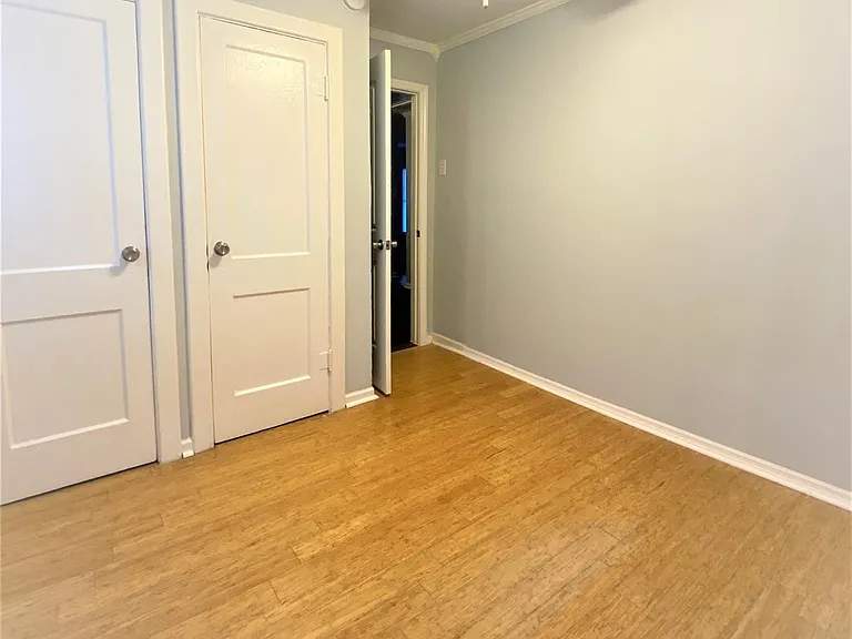 911 Byrne St #9 — Photo 3