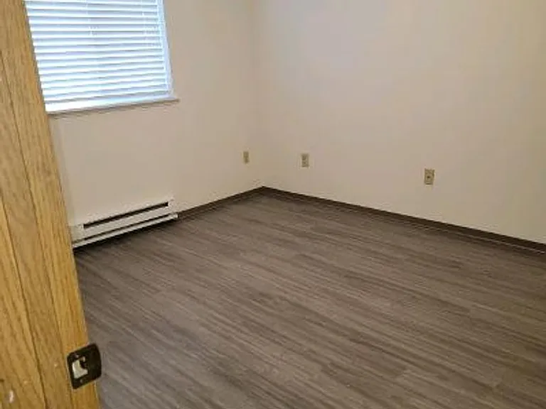 Whispering Pines Apartments — Photo 7