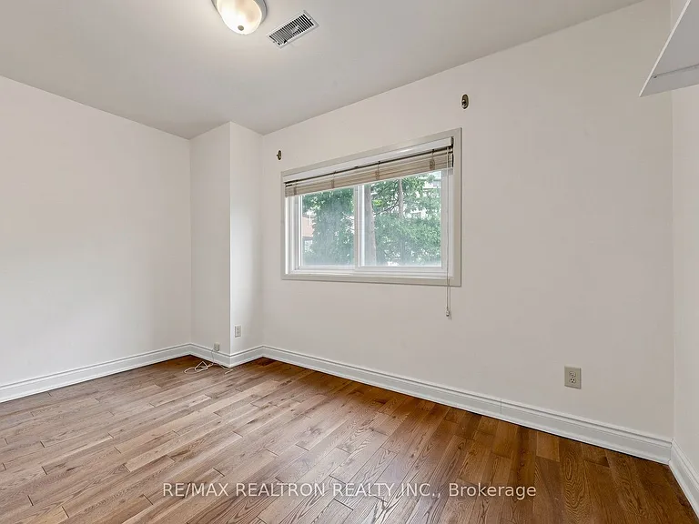 30 McGill St — Photo 19