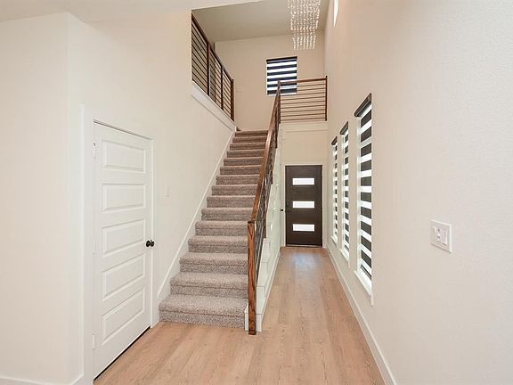 4th image of 16559 Oasis Glade Dr