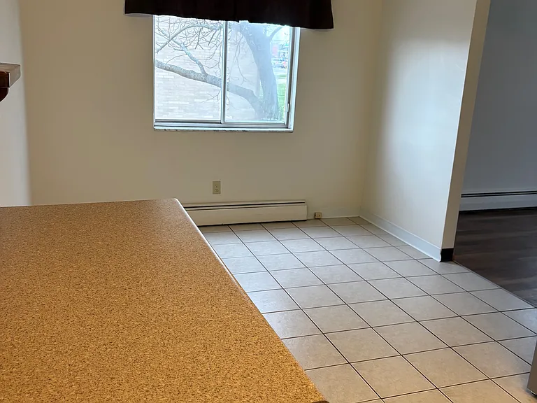 148 Applegrove St NE #2 — Photo 4