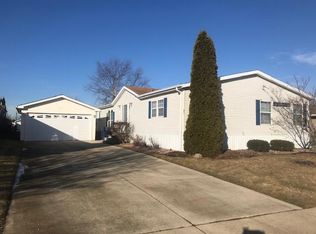 205 Begonia Dr, Matteson, IL 60443