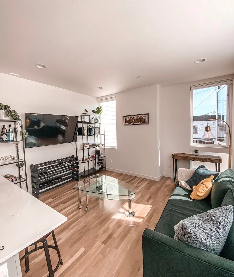 2 bed, 1100 sqft, $3,000 — Photo 2