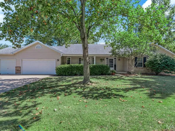 23 Savoy Dr, Lake Saint Louis, MO 63367
