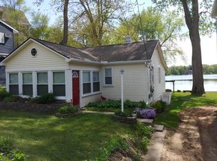 10266 Langley Dr, Pinckney, MI