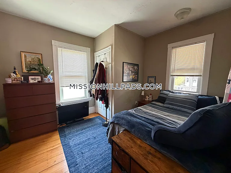 166 Hillside St #3 — Photo 6