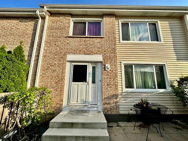 1st image of 293 Barclay Dr