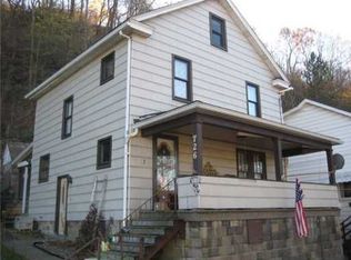 726 7th Ave, Ford City, PA 16226