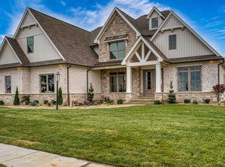 2909 Lake Dr, Newburgh, IN 47630