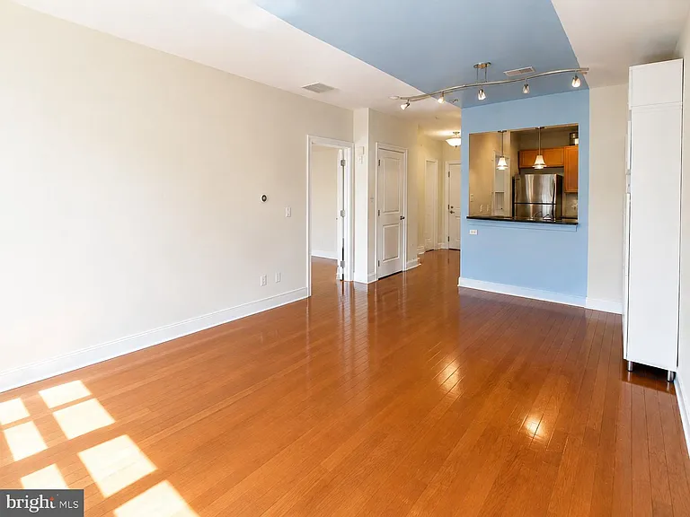 38 Maryland Ave #507 — Photo 8