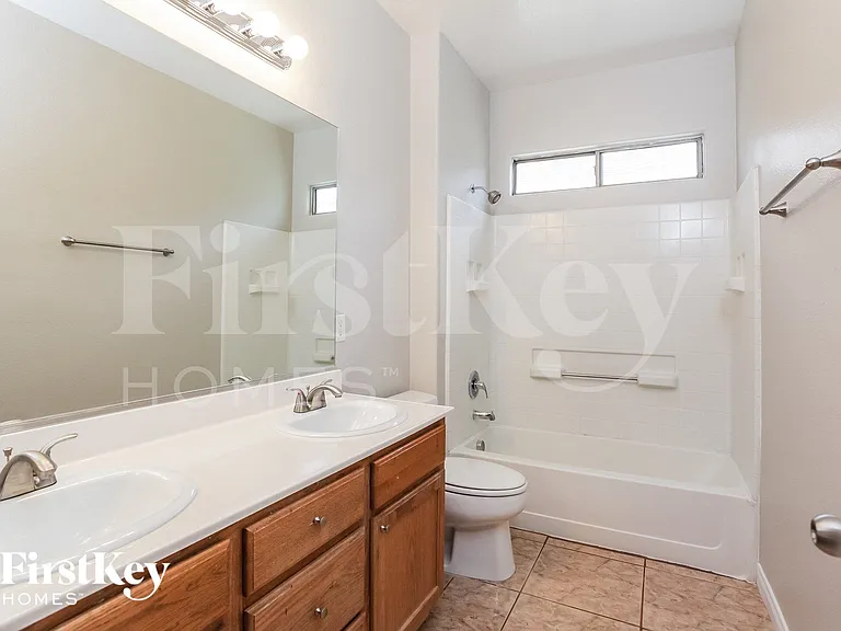 9100 Little Horse Ave — Photo 14