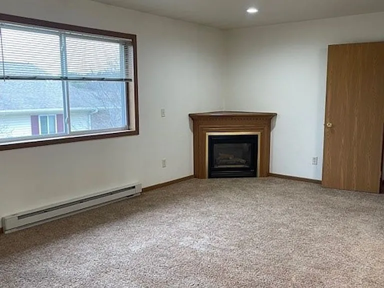 4526 Hartzell Ln — Photo 13
