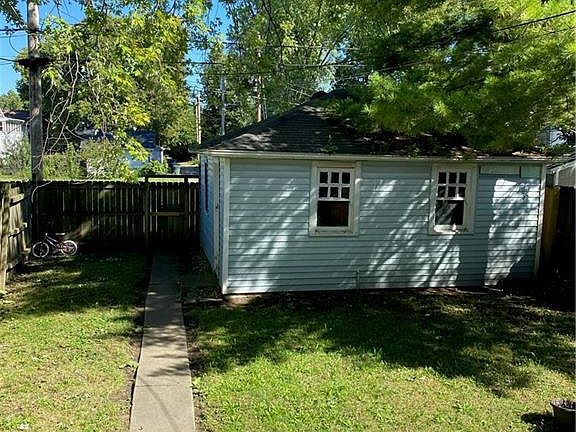 3rd image of 3615 E 3rd St