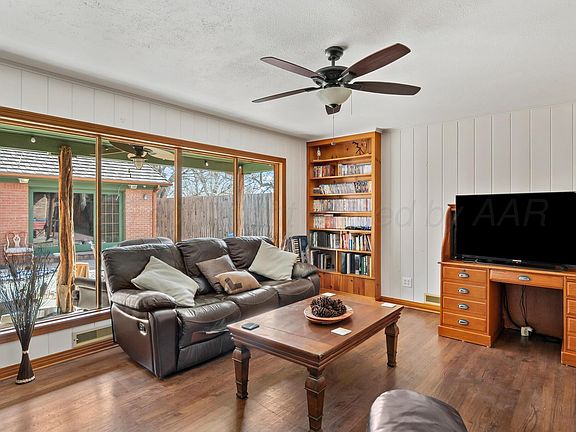5th image of 2217 Peach Tree St