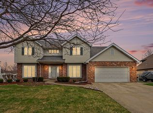 617 Misty Creek Dr, New Lenox, IL 60451