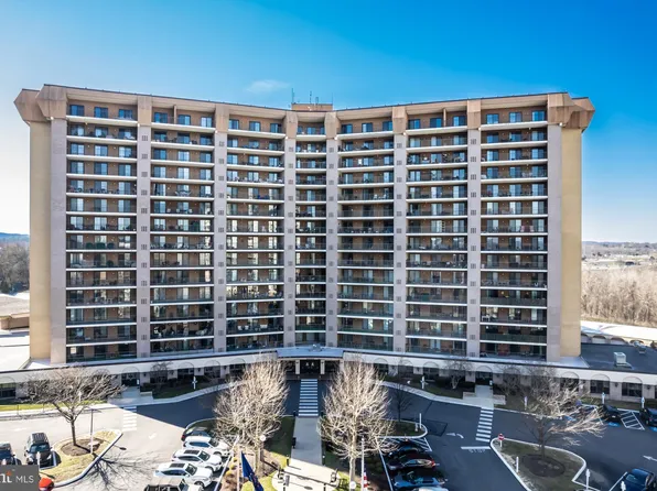 21232 Valley Forge Cir #1232, King Of Prussia, PA 19406