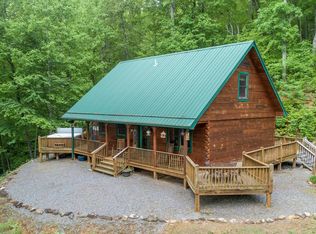 412 Wood Duck Way, Whittier, NC 28789