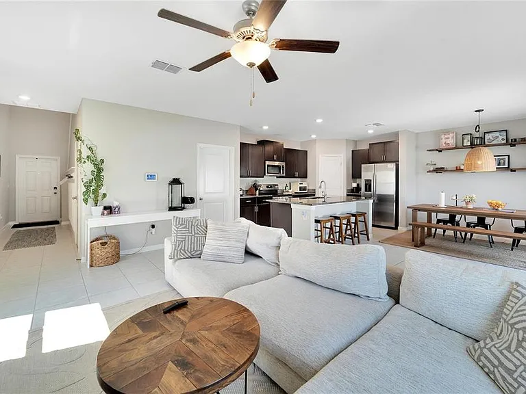 403 Royal Empress Dr — Photo 11
