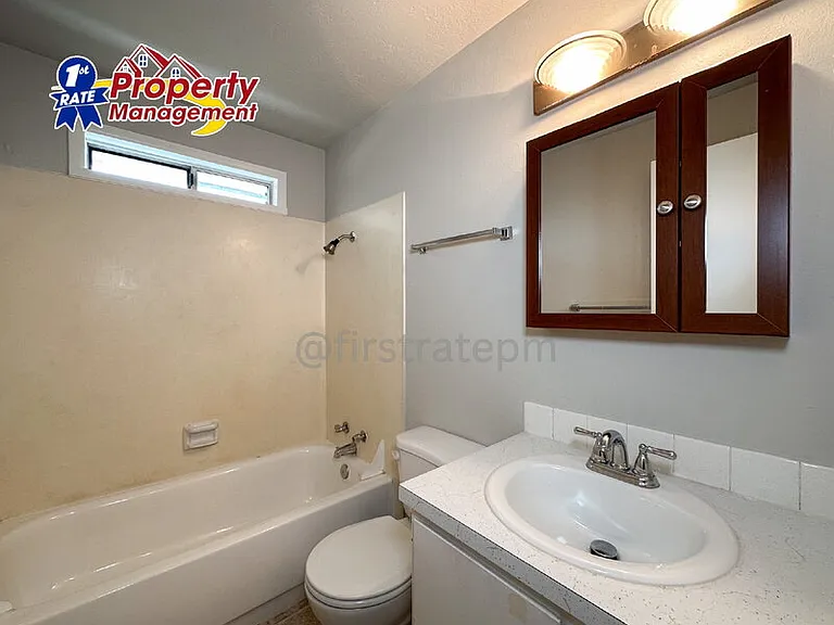 3037 W Jordan St — Photo 10