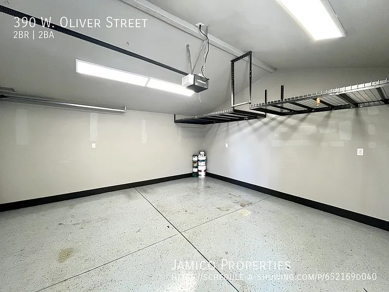 390 W Oliver St — Photo 29