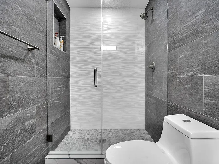 4406 SW 37th Ave #0 — Photo 15