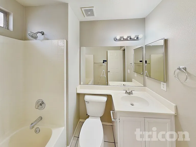 5703 Roundrock Dr — Photo 14