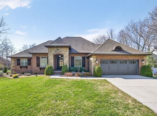 240 Forest Hill Dr, Crossville, TN 38558