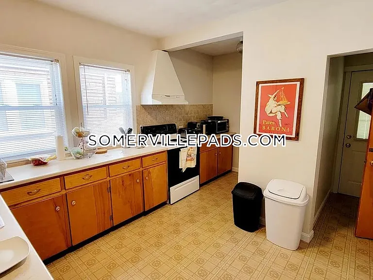 144 W Adams St #1 — Photo 2