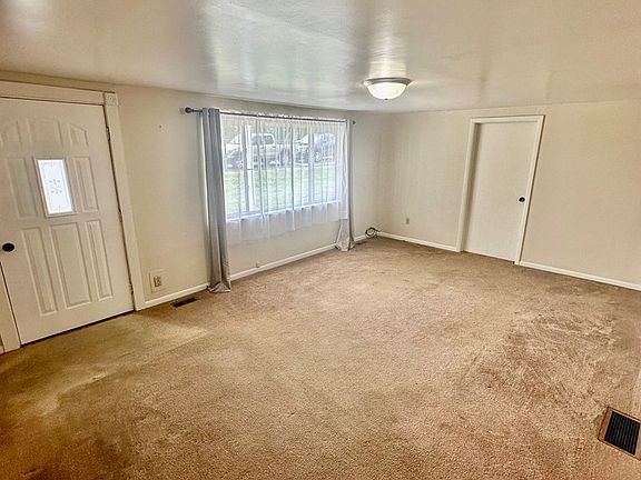 5th image of 90 Bishop St