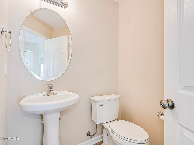 1261 S Brook Rd — Photo 6