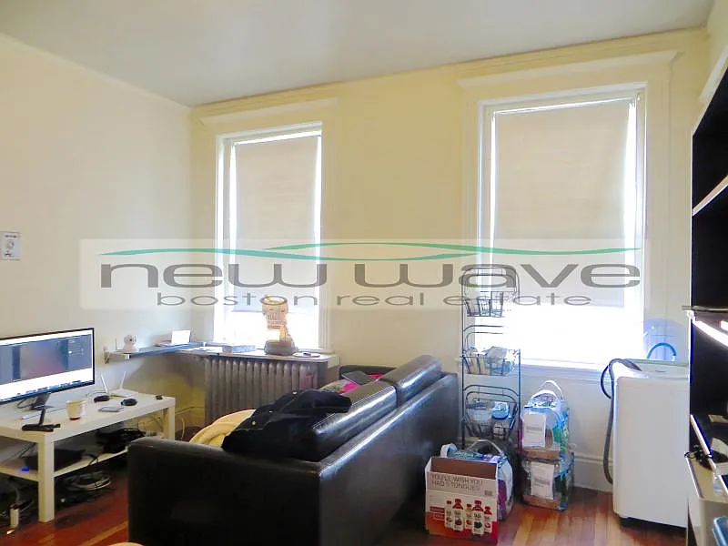 1 bed, 550 sqft, $2,750 — Photo 2