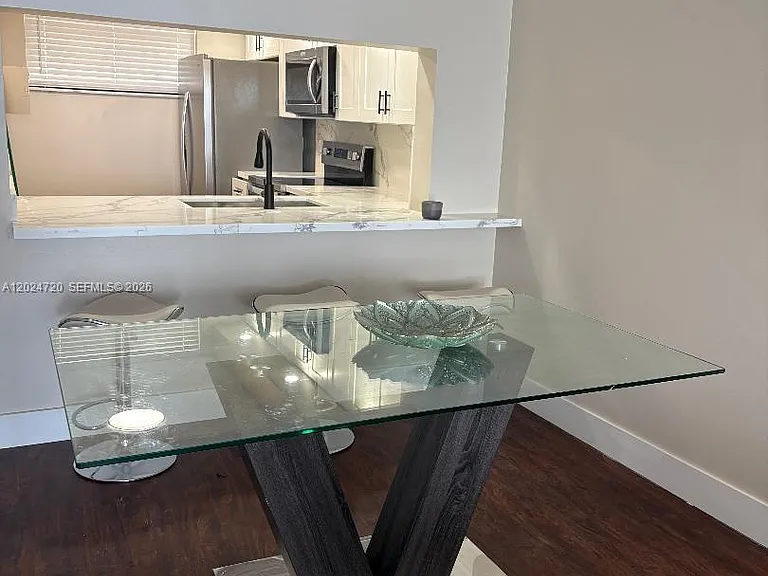 111 Lake Emerald Dr #302 — Photo 1