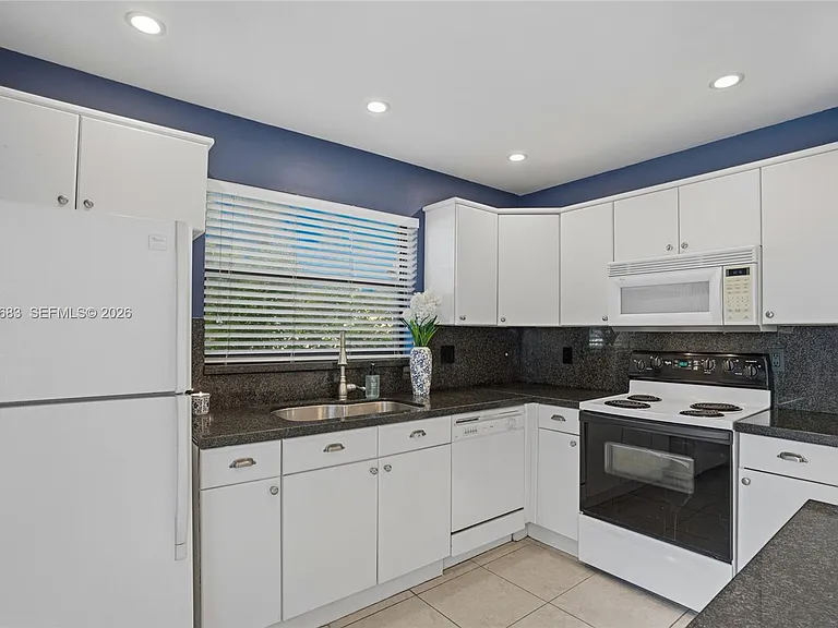 13993 SW 94th Circle Ln #3-101 — Photo 14