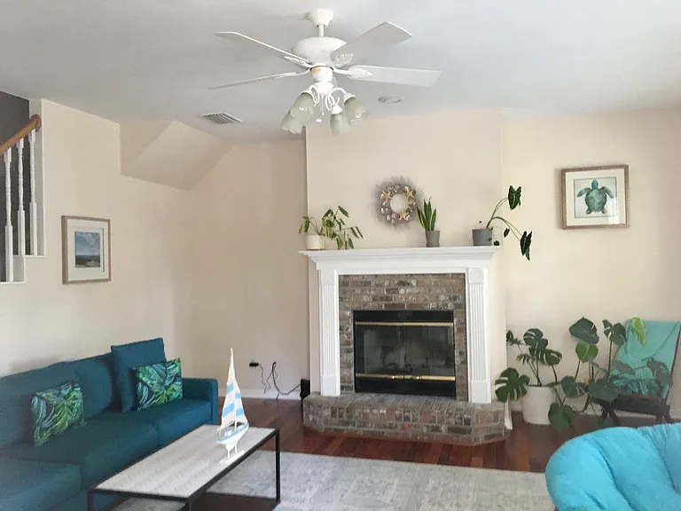 11647 NW 18th Pl — Photo 8