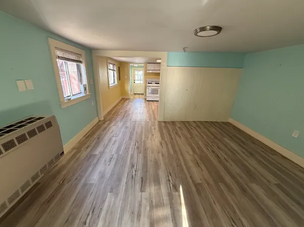 18 L St #B, Hampton, NH 03842