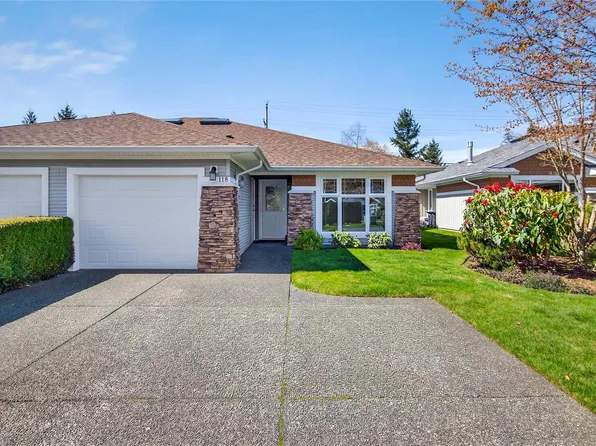 1919 Saint Andrews Pl #118, Courtenay, BC V9N 9J4