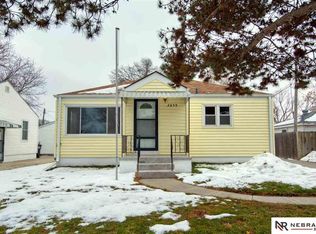 2859 Reynolds St, Omaha, NE 68112