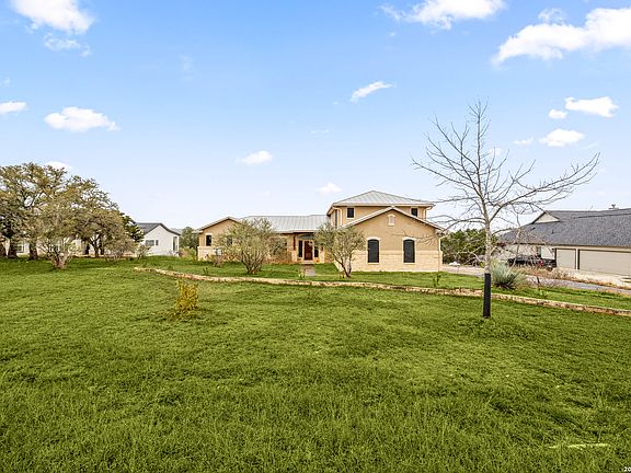 3rd image of 217 High Point Cir