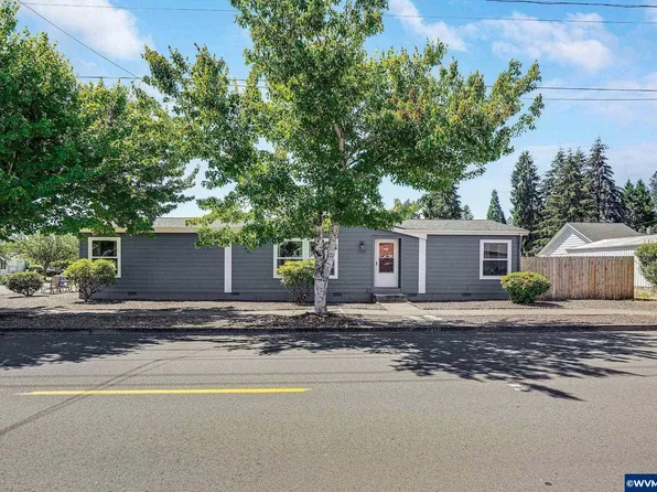 1010 Barnes Ave SE, Salem, OR 97306
